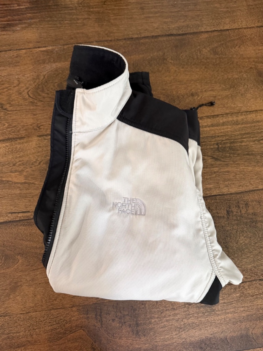 The North Face Wind stopper Summit Series fleece lined jacket. New Velcro cuffs
